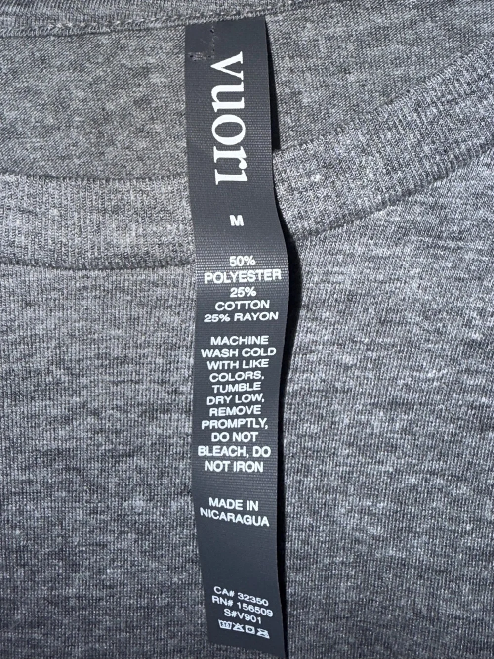 NWT Vuori Mens V1 Wordmark Logo Tee Heather Grey Indigo Tri-Blend Size M